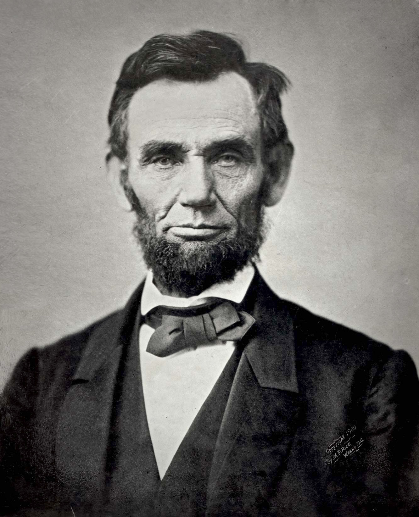 https://upload.wikimedia.org/wikipedia/commons/1/1b/Abraham_Lincoln_November_1863.jpg